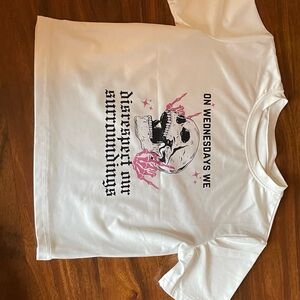 Source Unknown White Crop Top with Skull Graphic